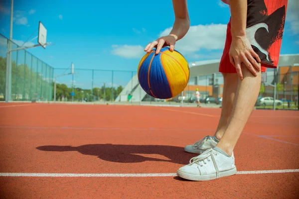 的第一触球